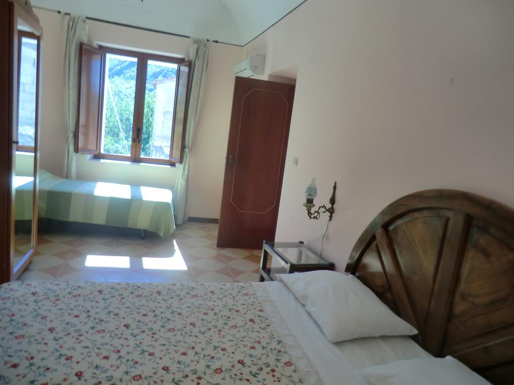 Agriturismo Mare E Monti Tramonti Bilik gambar